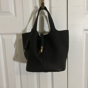 Black Leather Bucket Bag with Lock Design 8.6 in x 7 in x  7.9 in